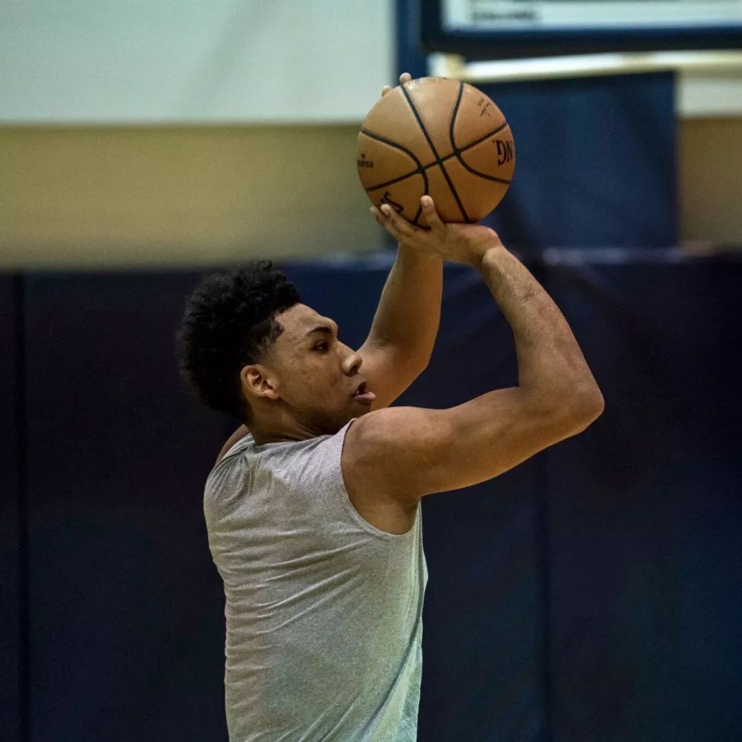 九游游戏平台公牛球员公开质疑裁判判罚尺度，引争议，报告回复发现那些.