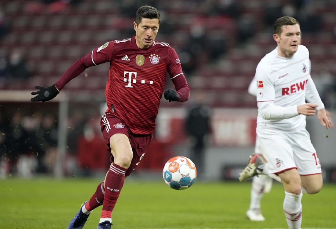 九游手游平台包含莱万多夫斯基意外战胜拜仁,表现优异引爆全场!的词条